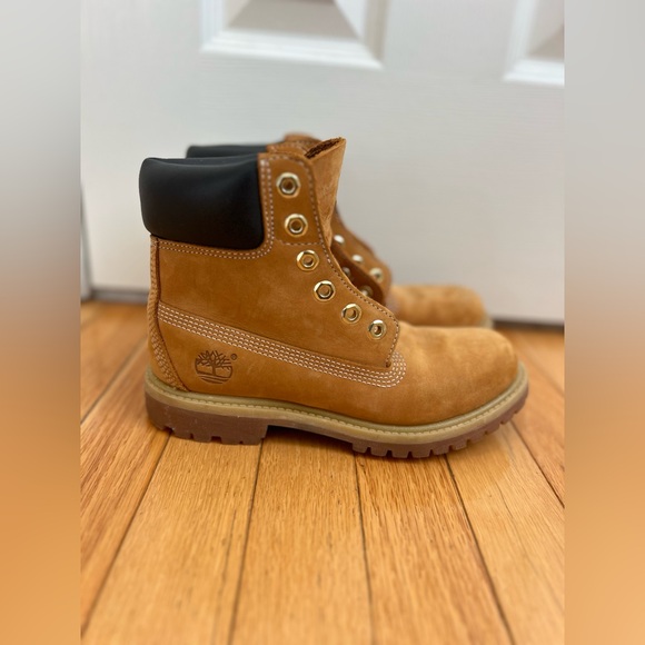 Timberland 6” premium waterproof boots - Picture 2 of 8